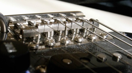 bridge mounting screws strat